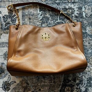 Excellent condition Tory Burch Purse and wallet!